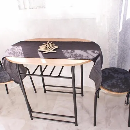 Bella Elia Apartman *