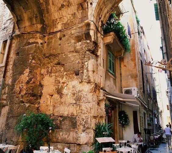 Apartament Bella Elia *