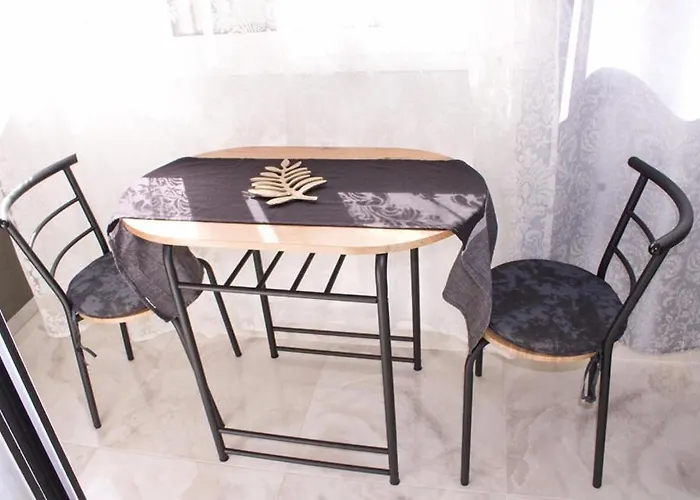 Bella Elia Apartament *